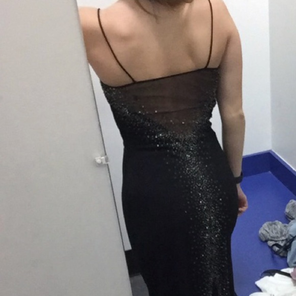 Beautiful Formal Gown - Picture 6 of 6